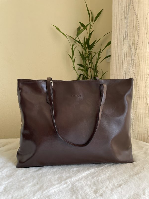 The Slender Commuter Tote